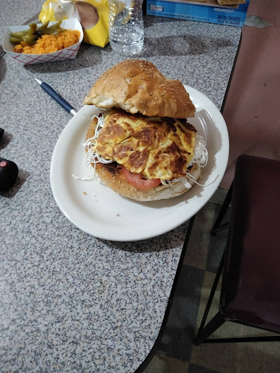 El Amigo: Tienda y Taqueria, Wilmington
